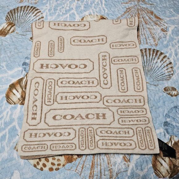 Coach Neckscarf in Biege with Logo print - Picture 3 of 6
